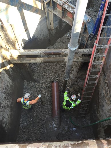 29' Deep engineered shoring in place for open cut tie-in section, (Steve Olsen Photo)